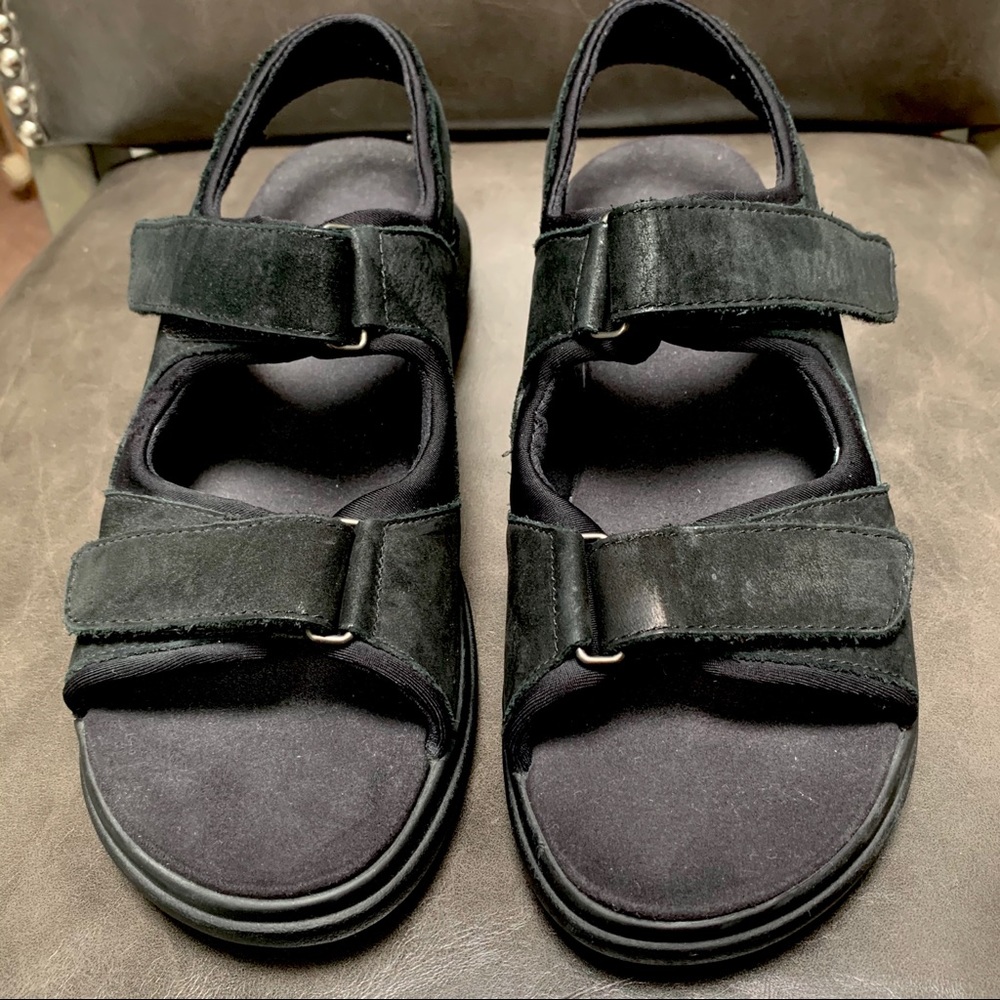 L.L.Bean Ladies Black Sport Sandals  size 8M